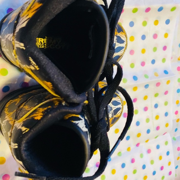 Adidas- Jeremy Scott- limited edition - Picture 4 of 8